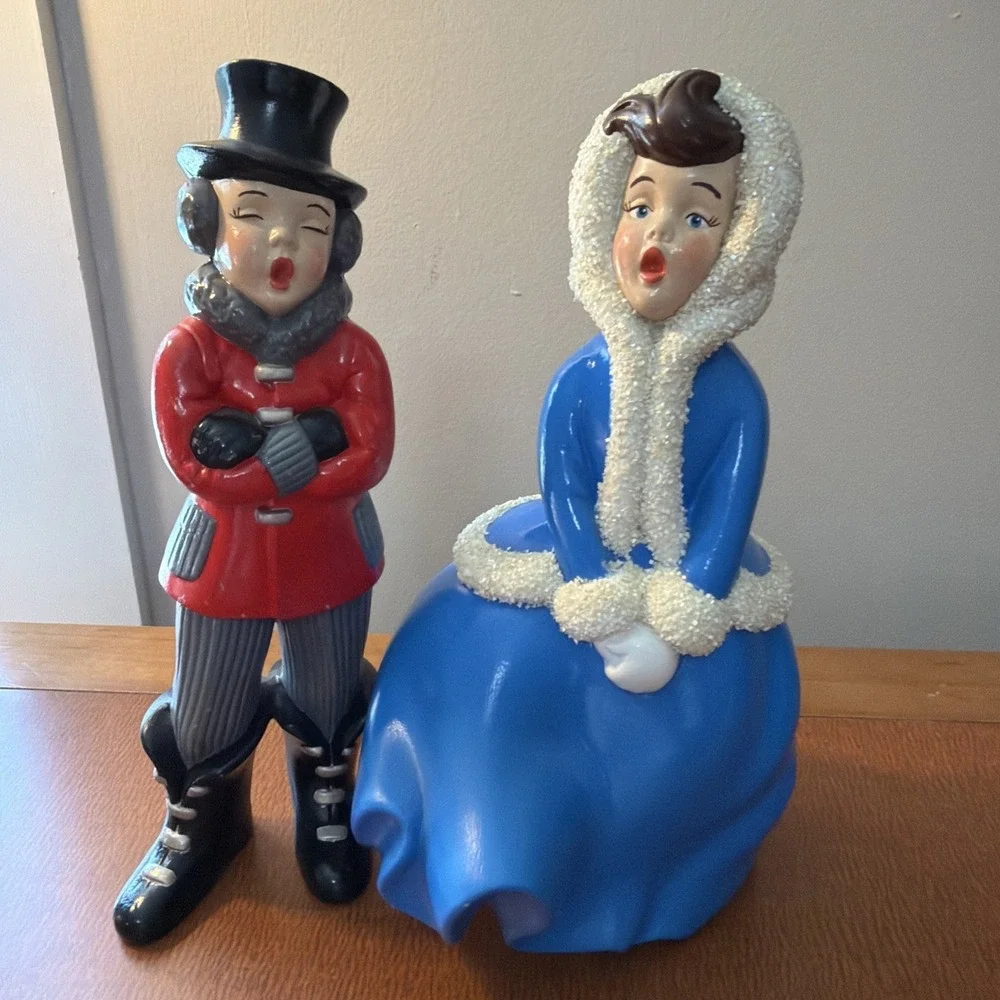 Vintage‎ Christmas Pair Of Carolers Lady Man Atlantic Mold Ceramic Figures